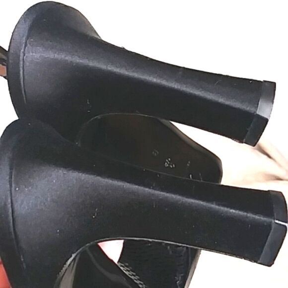 St John Sling back heels Black Satin with Sparkling Paillettes size. 9.5B - Picture 15 of 15